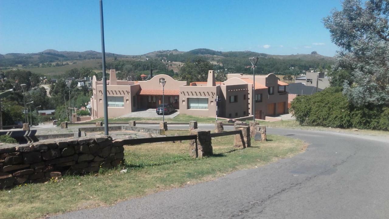Habitacion Calendulas- Hospedaje Lo De Juan Y Mabel Tandil Kültér fotó